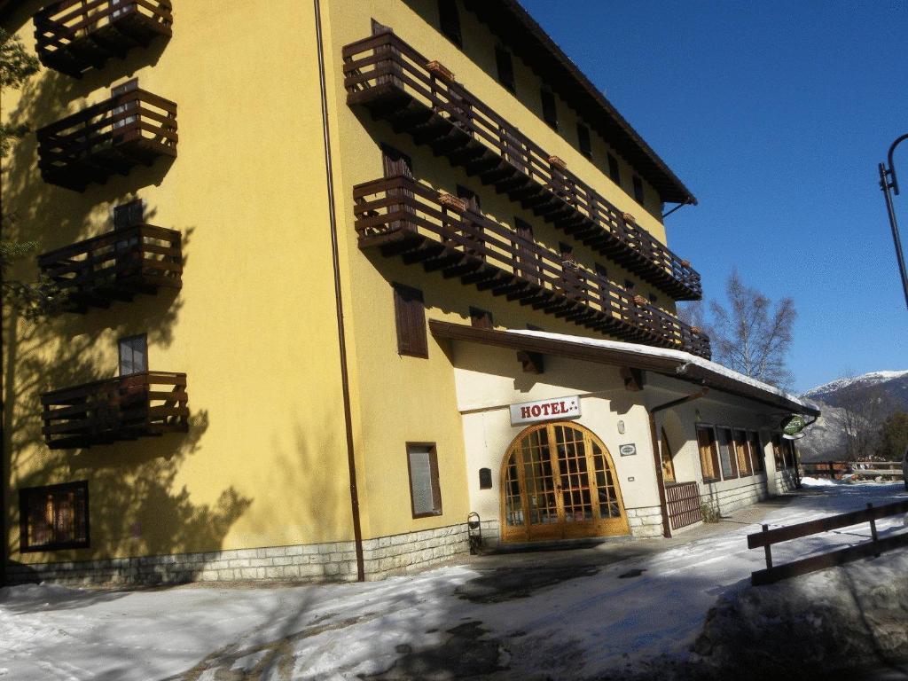 Life Hotels Des Alpes Folgaria Eksteriør bilde
